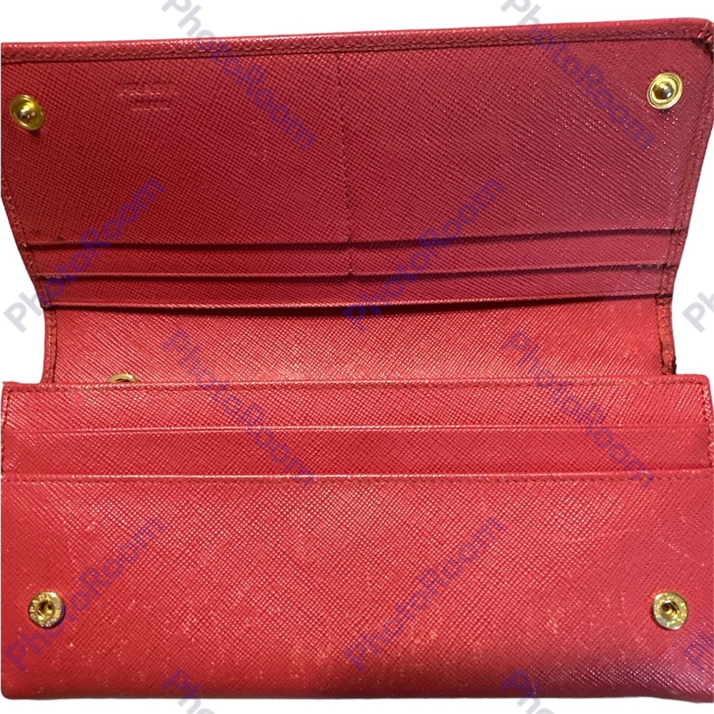 Prada saffiano leather pink bow tie wallet holds 14 slots nice space good π - Picture 4 of 17